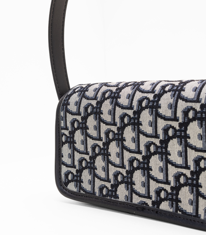 Dior_MiniBlue_MidBags_1
