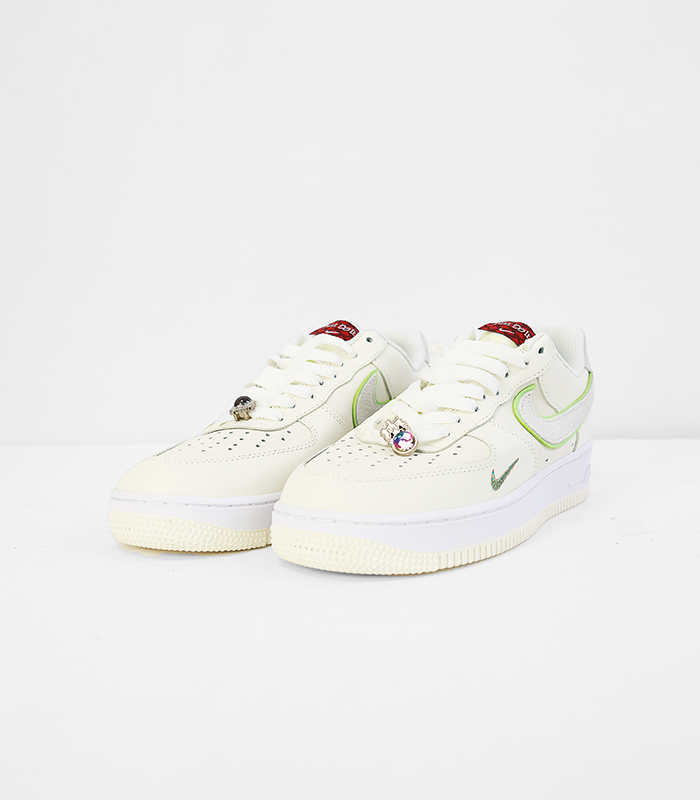 Nike_airforce_Prod160_5-1.jpg