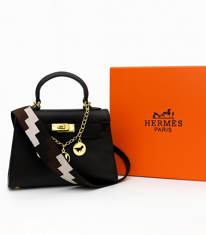 GUESS La Femme Black Bag (4)